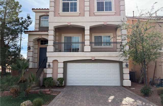 5067 Bootlegger Avenue