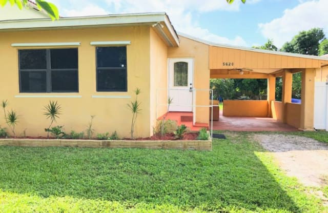 5620 pierce st - 5620 Pierce Street, Hollywood, FL 33021