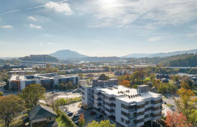 Photo of 411 Fairpoint Street