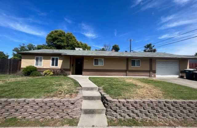 1204 Rushden Drive ^^