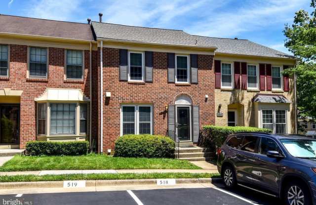 With a versatile layout, bright interiors, and an unbeatable location, this townhome is ready to welcome its next residents.