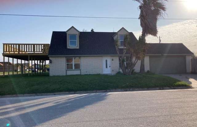 Photo of 1661 2nd St.