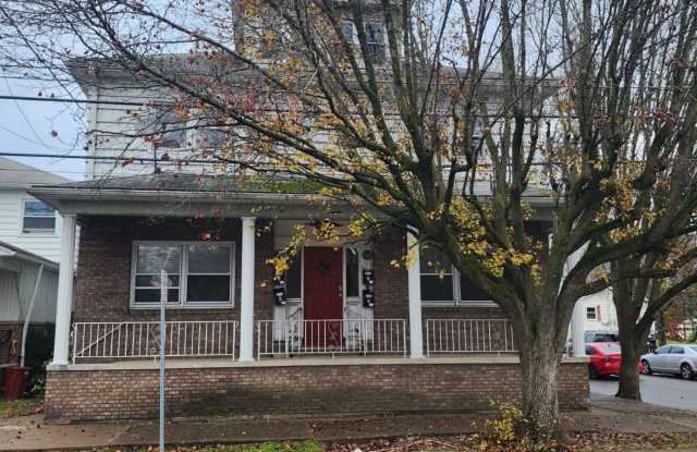 Photo of Newly Renovated 1-bedroom, 1-bathroom apartment on Northampton Street in Kingston is now available!