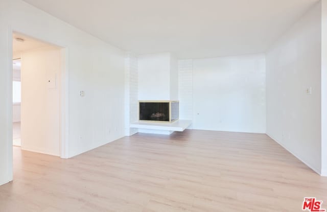 7712 Paseo Del Rey unit: 1