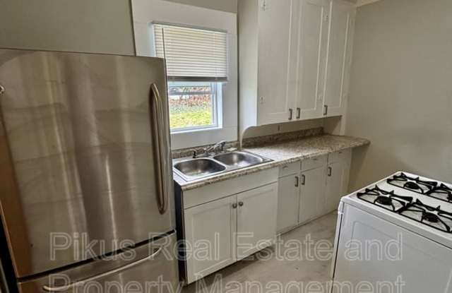 485 Crouse Street - Down