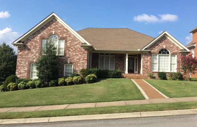 100 McCallister - 100 Mccalister Ct, Franklin, TN 37064