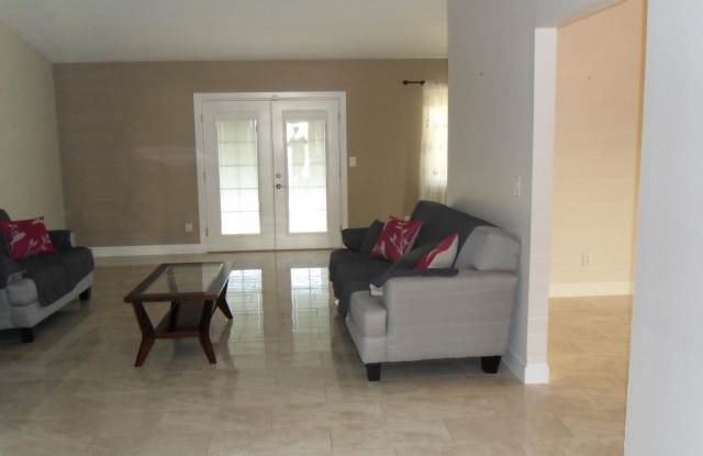 7839 W MESCAL Street