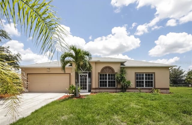 1143 NW 1ST AVENUE - 1143 Northwest 1st Avenue, Cape Coral, FL 33993