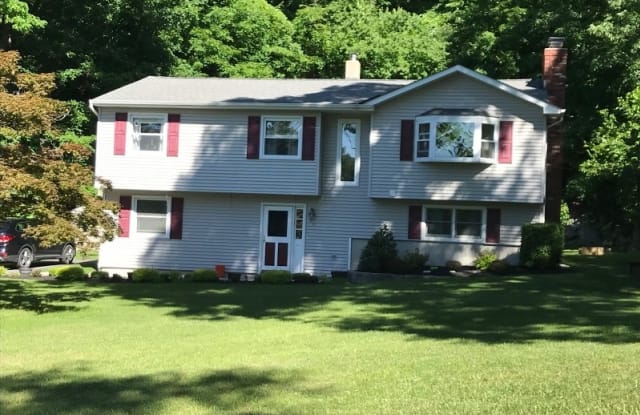83 Woodland Dr - 83 Woodland Drive, Sussex County, NJ 07462