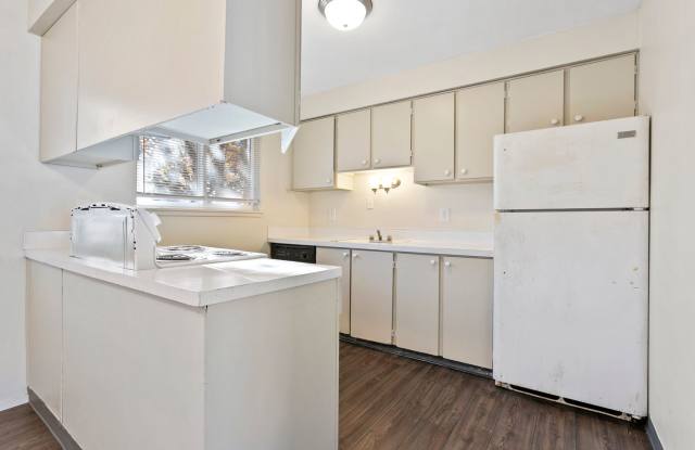 Photo of Emerald Grove Apartments