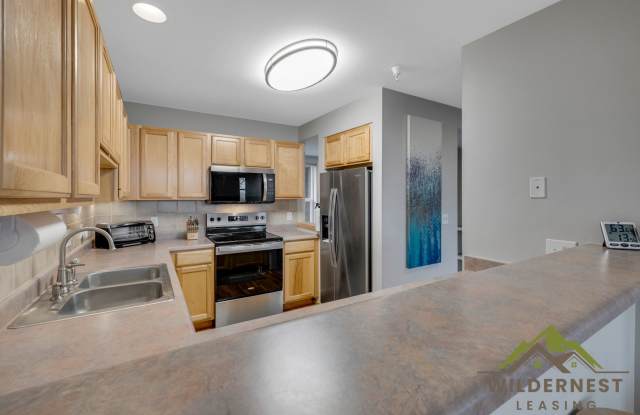 Spacious Townhome with Amazing Views