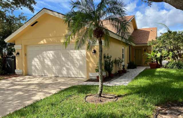 100 Cape Pointe Circle