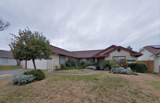 1747 Donald Court - 1747 Donald Court, Yuba City, CA 95993