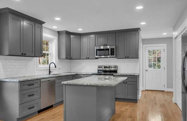 Photo of 74 Smith St. unit: 1