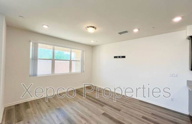 84373 Passagio Lago Way