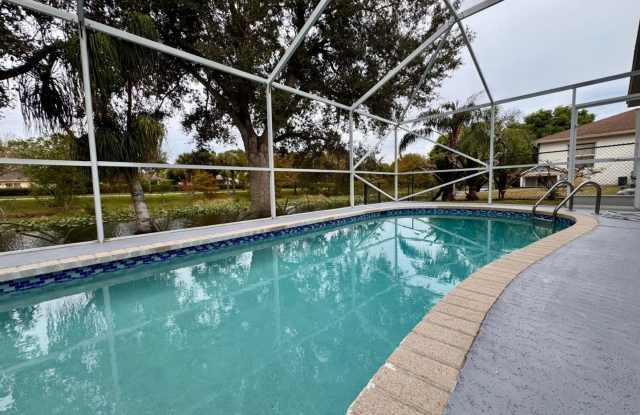 1132 Hatteras Circle, Greenacres, FL 33413