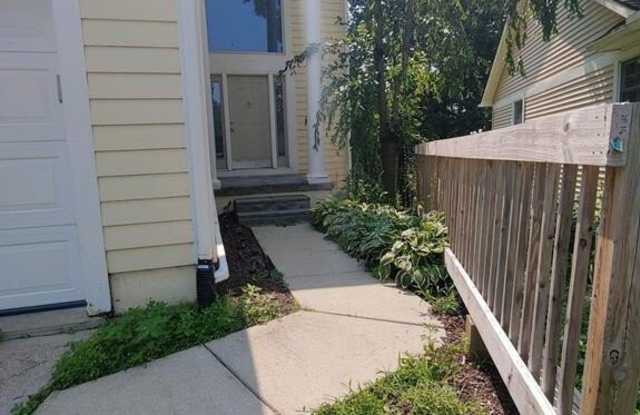 Photo of 481 Village Oak Ct