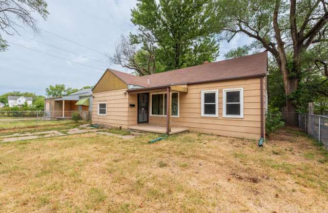 Photo of Bed 2 Bath In Quiet Neighborhood!