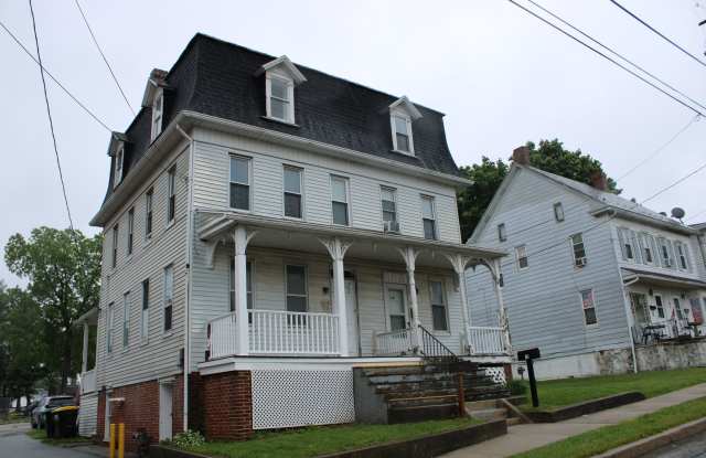 3 Bedroom Duplex with Finished Loft