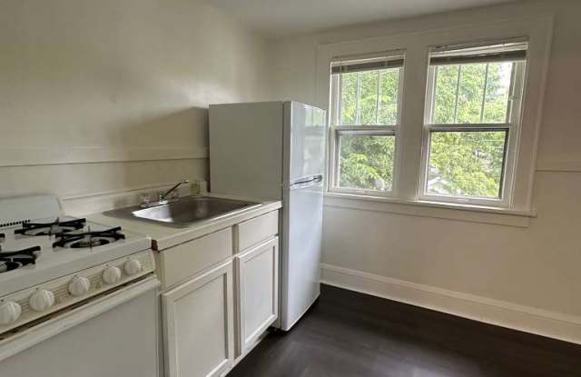 983 Maryland Ave. E, 2