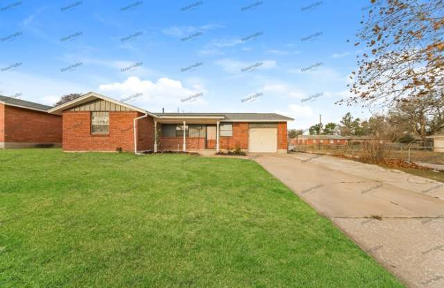 Photo of 1329 McGregor Drive