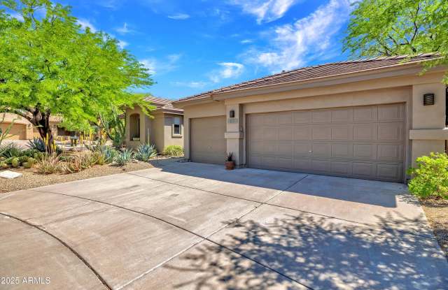 10655 E ACACIA Drive