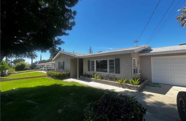 34784 Acacia Avenue