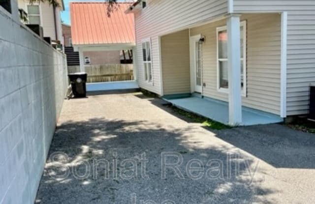 6275 Milne Blvd - 6275 Milne Boulevard, New Orleans, LA 70124