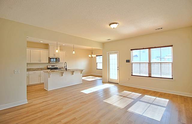 302 Mcclelland Loop Northeast