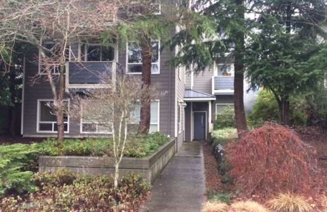 8th Avenue Apartments