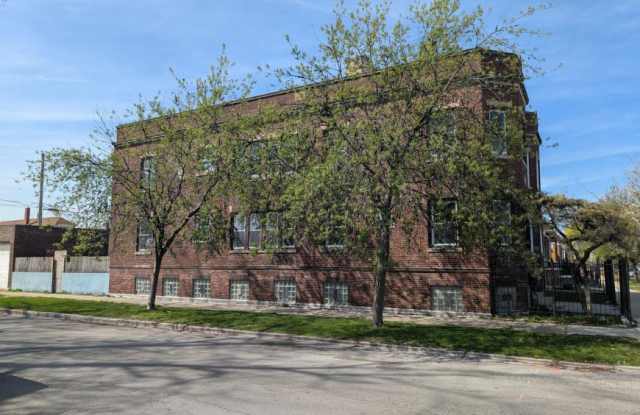 Photo of 6456-54 S. Whipple Ave