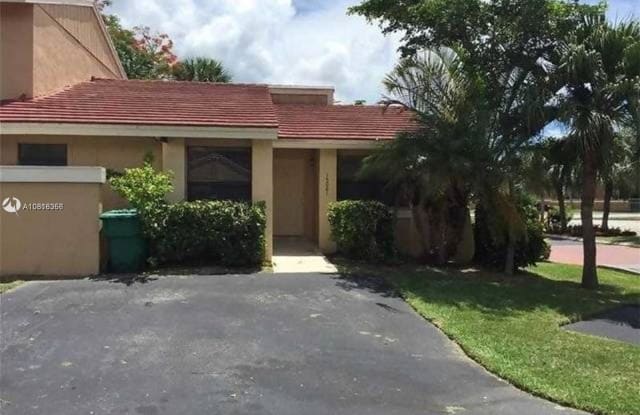 15081 SW 127th ct - 15081 Southwest 127th Court, Three Lakes, FL 33186