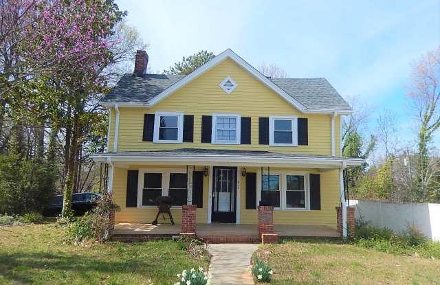 1015 Oberlin Road