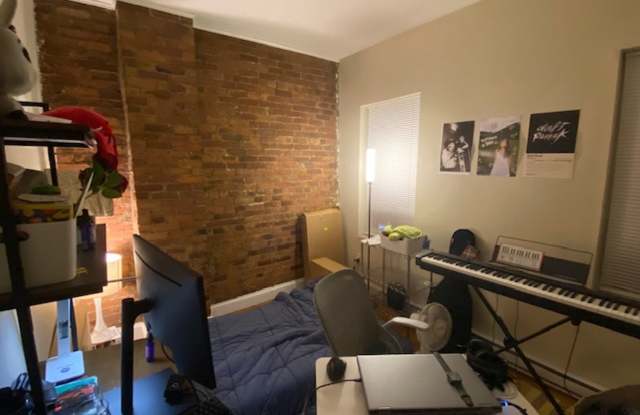 2Br/1Bth, available for next school year. Great location!