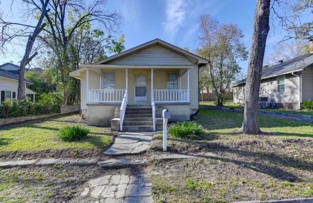 Beautiful historic home for rent in The Avenues of West Columbia!