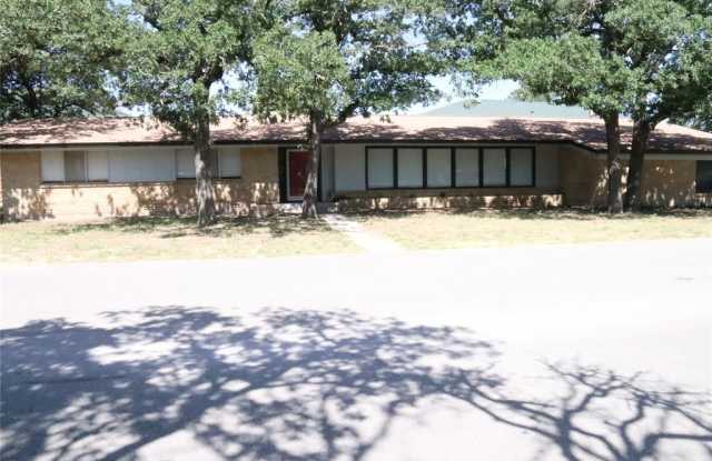 1701 Fort Worth Highway