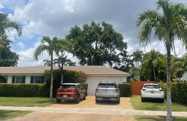 3531 SW 13th St