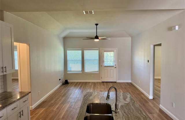 2817 Steepleridge Circle