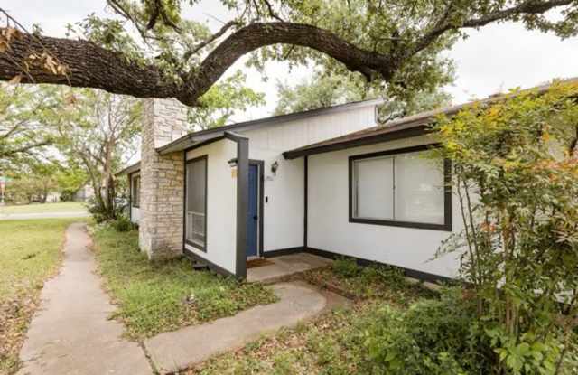 Single-story home with 3 bedrooms and 2 bathrooms for rent in neighborhood of Anderson Mill, Northwest of Austin