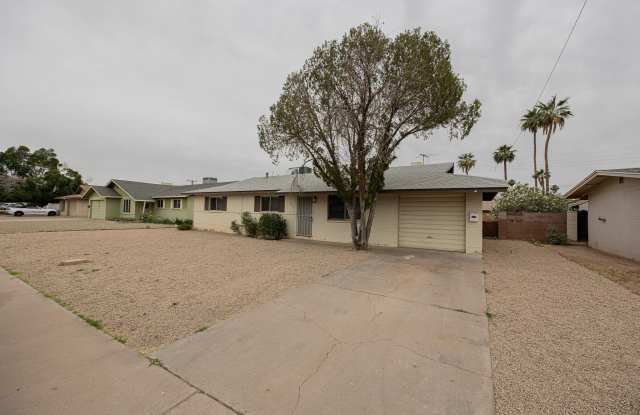 427 E MALIBU DRIVE