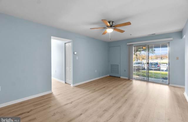 8378 MONTGOMERY RUN Road unit: D