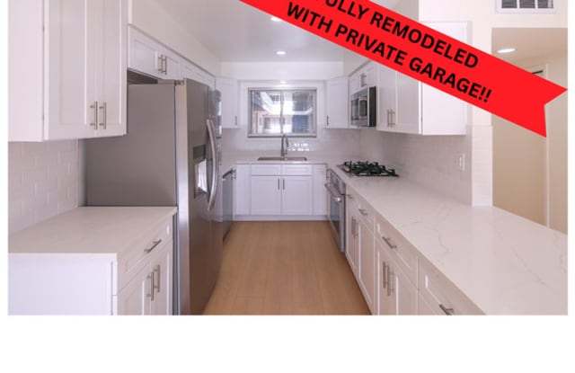 Photo of 3155 Montrose Ave