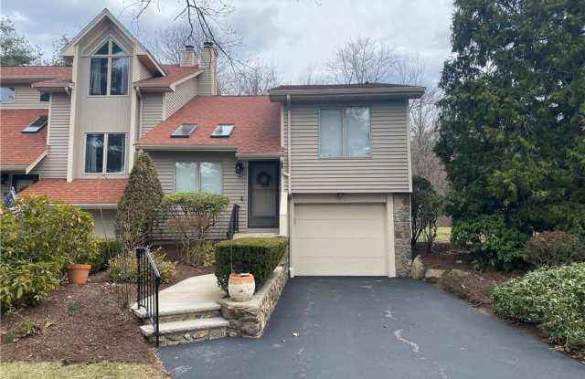 Photo of 9 Shadow Brook Lane