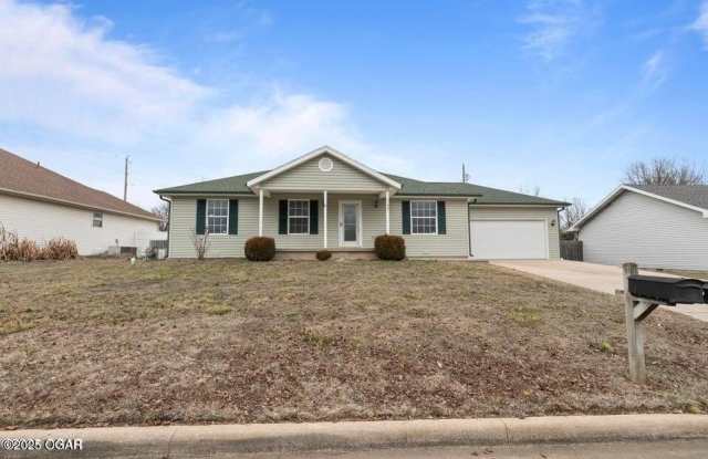 1177 E Amber Drive