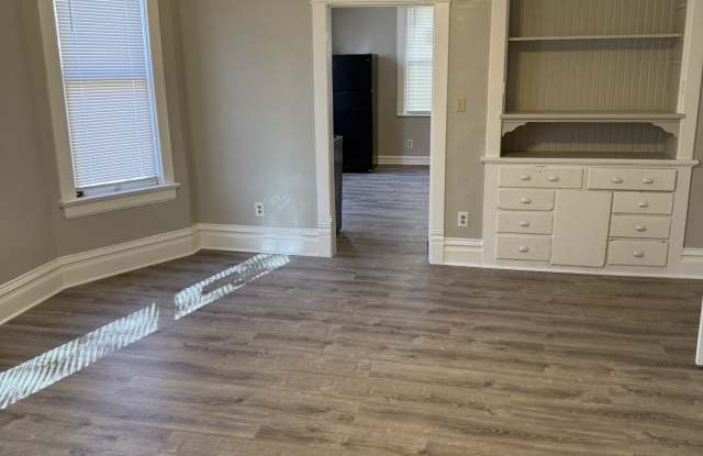 Photo of 2438 W MAPLE ST - UPPER