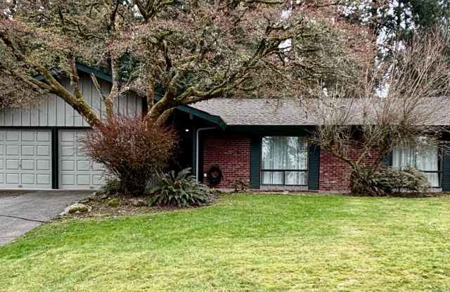 Charming 3bd/2bth Rambler in Tam o'Shanter in Redmond $3,795/mo