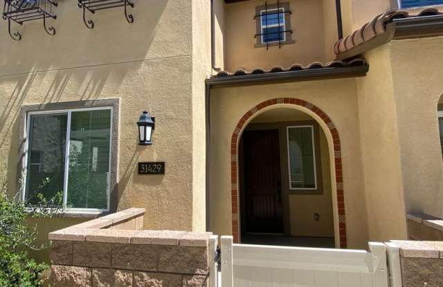 Like New 2 Bed 2 Bath Condo in Temecula photos photos