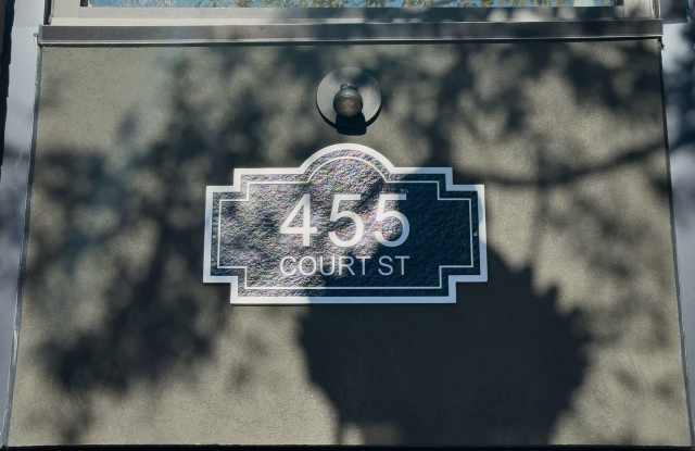 Photo of NEWLY RENOVATED DOWNTOWN SALEM ONE BEDROOM