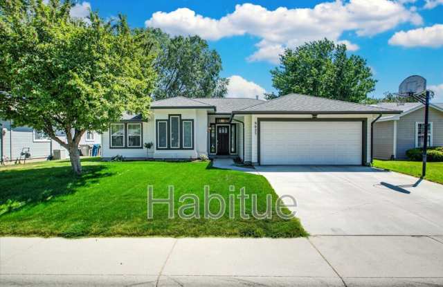 9025 West Lorinda Drive