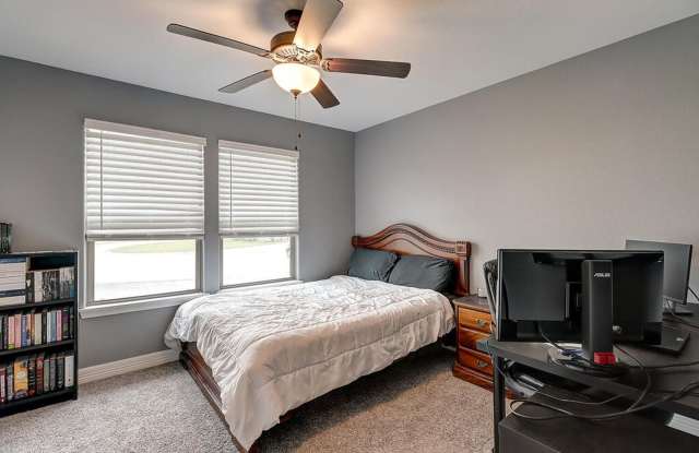 7202 Lake Melody - 3/bed 2/bath $2100/month